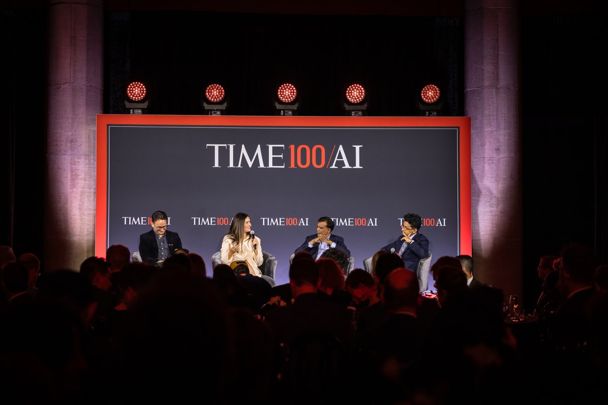 jsibo's tweet image. At @TIME’s TIME100 Impact Dinner: Leaders Shaping the Future of AI in San Francisco, AI leaders, including members of the 2025 TIME100 AI list, discussed the challenges and opportunities that come with this transformative technology. A clear overarching theme of the event was the…
