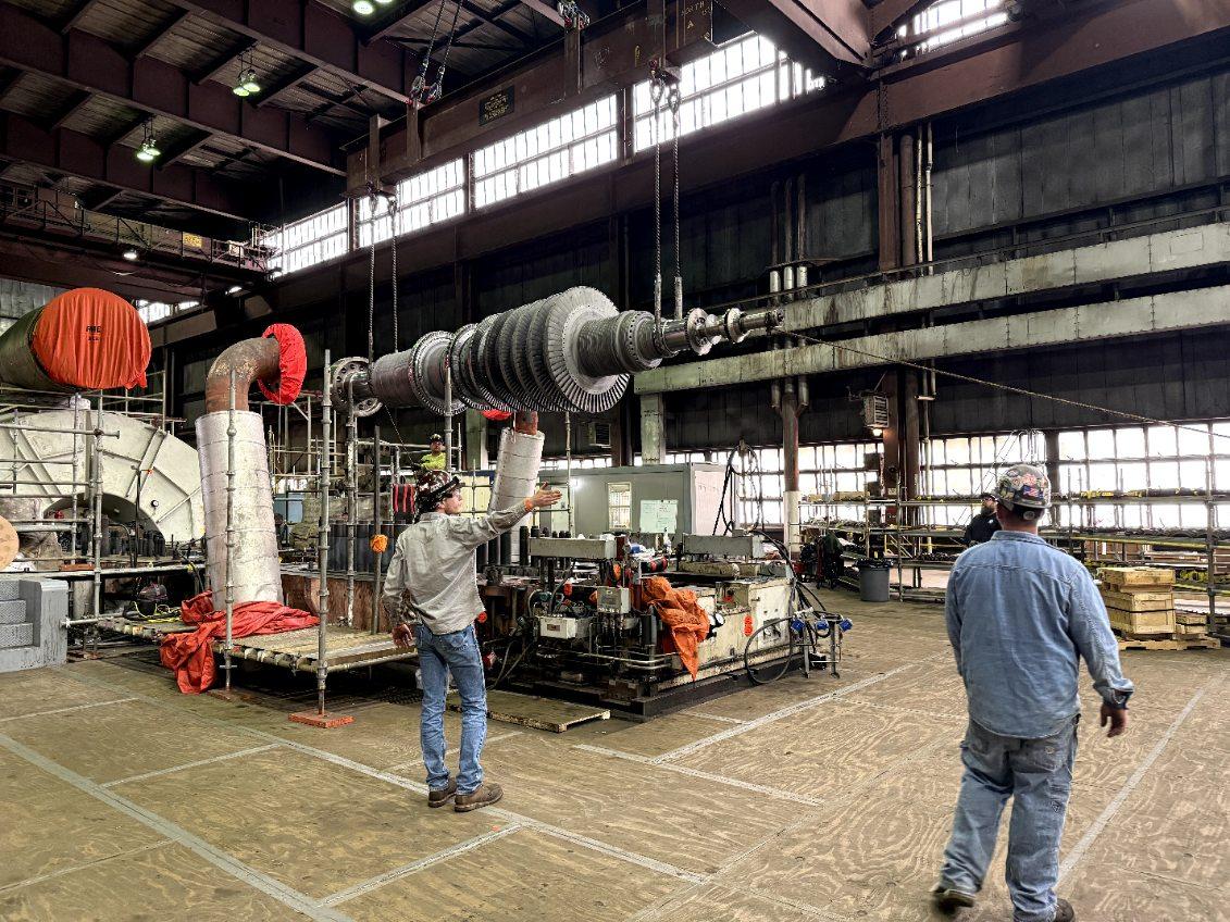 MidAmCarpenters's tweet image. MACRC Millwrights with Atlantic Plant Maintenance are performing work on a steam turbine/ generator at NRG Powerton Station in Pekin. Our millwrights thrive on precision and are true master industrial mechanics. #UnionMillwrights #Local1693