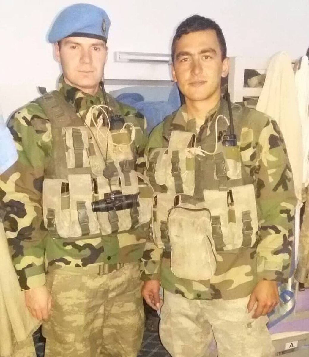 17 Ekim Astsubaylar Günü kutlu olsun.

Tek kare iki Kahraman Şehit
Şehit Astsubay Adil Yurtoğlu
Şehit Astsubay Bahri Uçuş