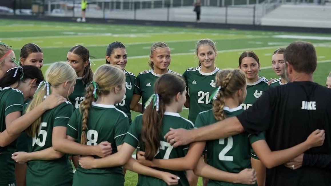 Come cheer on the girls tonight at 7!