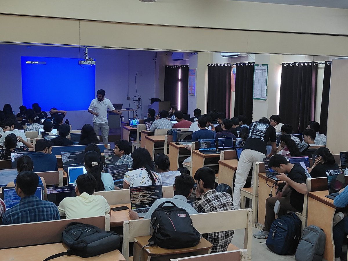 guptaAtharv07's tweet image. Day 26 of #100DaysOfCode ✅
Day was again really hectic: Day 2 of SUI Blockchain → 2½ hours stuck in traffic &amp;amp; got home after 13 hours 🤧 → Shoulder day at the gym → yet being consistent 💪🏽
Solved an easy string question about isomorphism and read about JS functions from GFG.