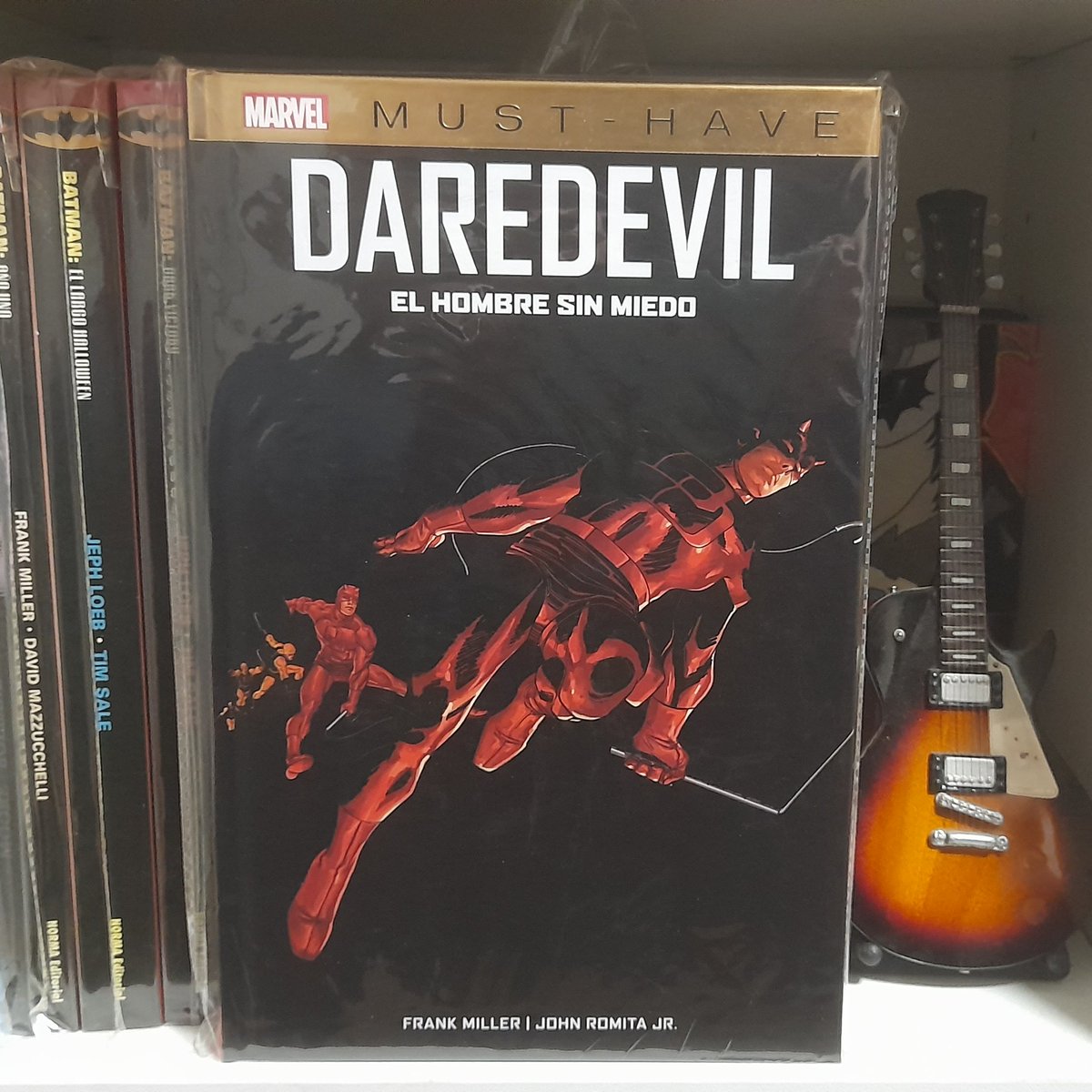 📝 Recomendación diaria #97
📚 Daredevil: El hombre sin miedo – Frank Miller &amp; John Romita Jr. (1993)

👹 La historia de origen definitiva de Matt Murdock.

⚖️ Un cómic oscuro, al estilo de Miller.