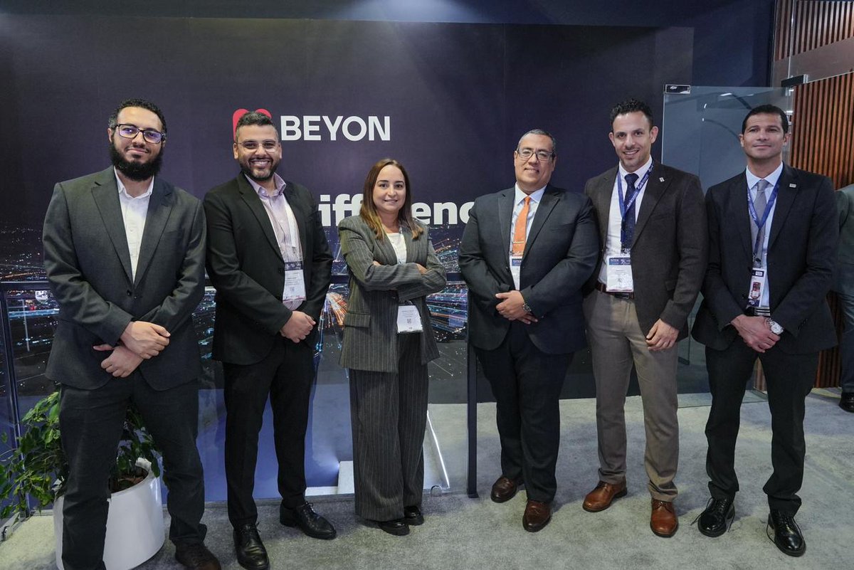 linkdevelopment's tweet image. Today was different. Today, everything came together.
Hussein Keretly stepped onto the stage at 11:40 AM and delivered. "Agentic AI in Action: Transforming Citizens' Experiences and Government Operations" wasn't just a presentation; it was a glimpse into what's possible when…