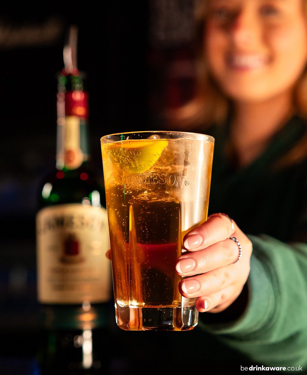 Darker nights and golden vibes. 🤌🏻
#MustBeAJameson