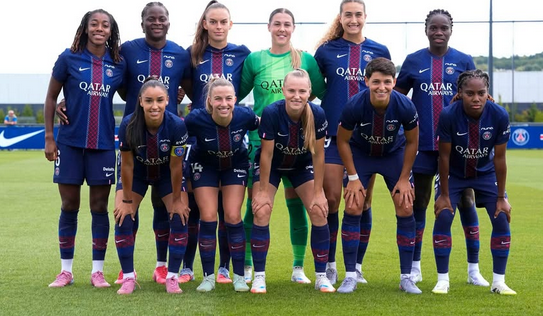 Prochain match sur <a href="/lachainelequipe/">la chaine L'Équipe</a> de LDC féminine : Manchester Utd / PSG le mercredi 12/11 à 21h pour la J3.
Commentaires : <a href="/CR0707/">Candice Rolland</a> et <a href="/CLorgere/">Charlotte Lorgeré</a> 
Bord terrain  <a href="/AmbreGodillon/">Ambre</a>