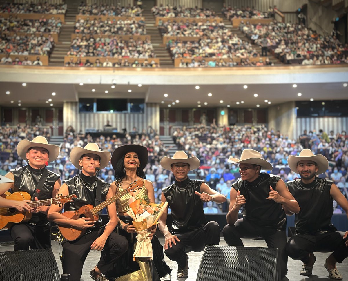 CimarronCol's tweet image. Dos noches a casa llena en Taiwán. 
Todo un éxito la llegada del joropo al Centro Cultural de Kaohsiung.
Todavía estamos en shock😱