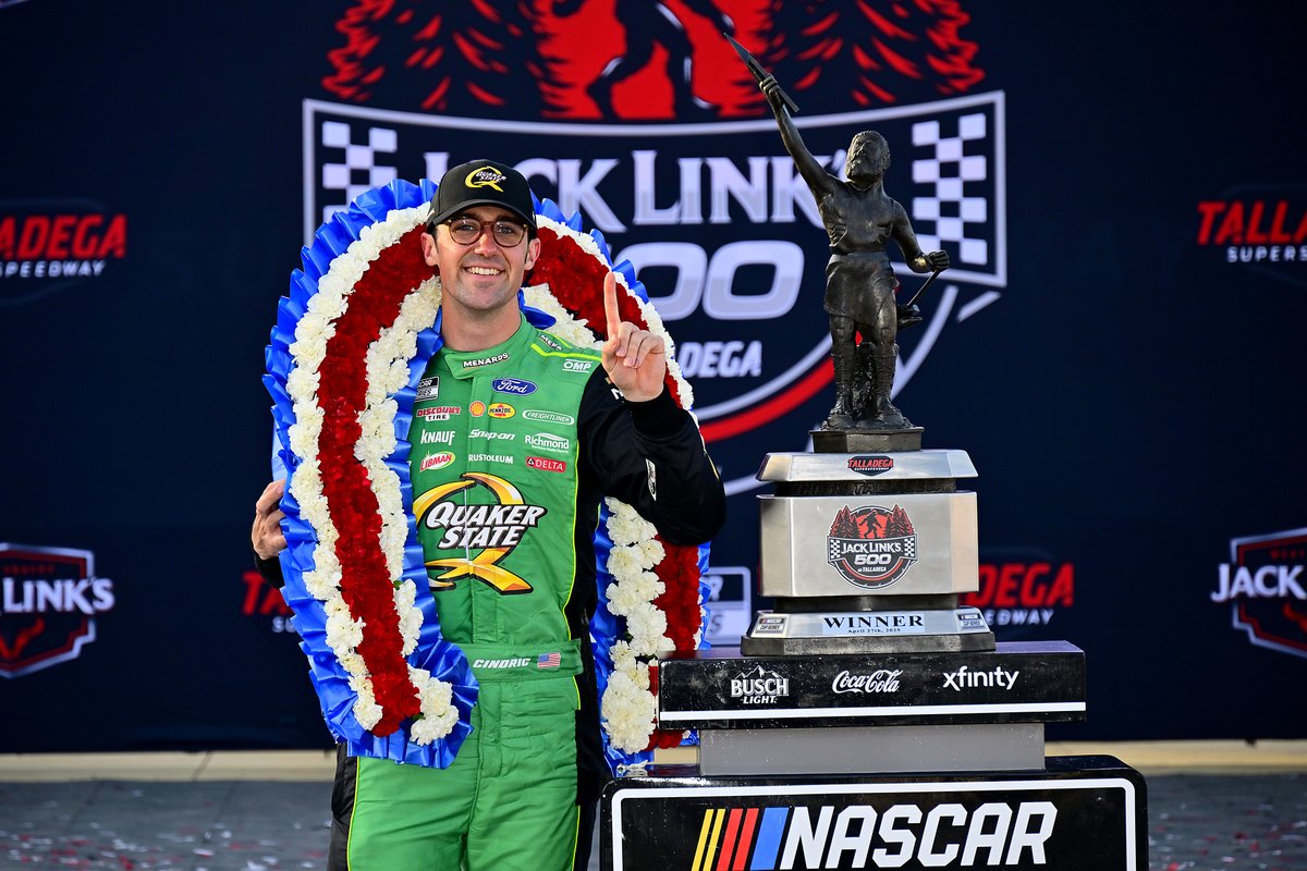 QuakerState's tweet image. The #2 ended #1 last time back at Talladega🏆 Let’s run it back this weekend!