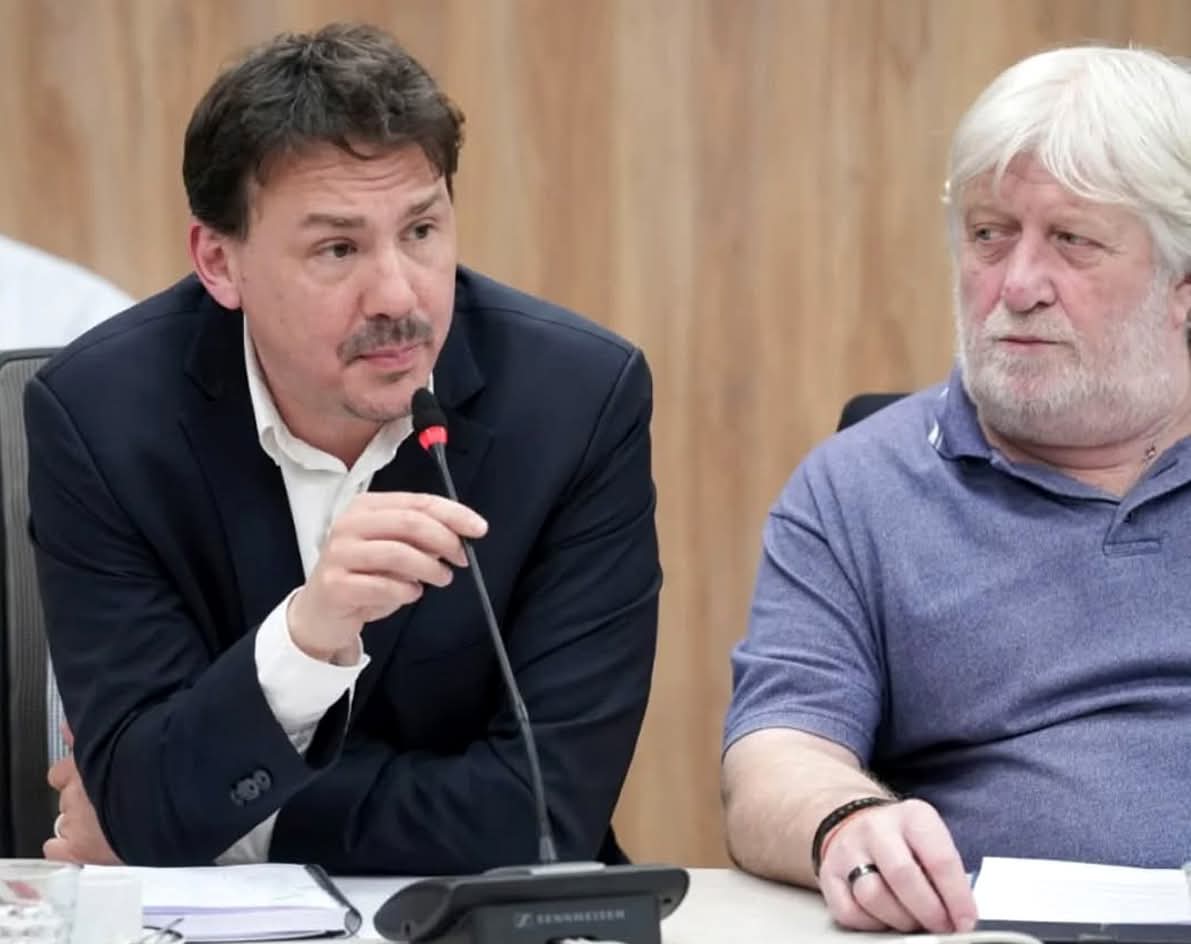 CronicaSindicaL's tweet photo. #ENERGIAELECTRICA #APSEE denunció en la Comisión de Defensa del Consumidor y Usuarios de DIPUTADOS las consecuencias de la derogación de la Ley de "Zona Fría" como de los aumentos de tarifas en el PPTO. 2026. @cultura_apsee @CarlosMinucci @caroyutrovic_
https://t.co/TYwioNbKy8 https://t.co/rRFn8GTx0w