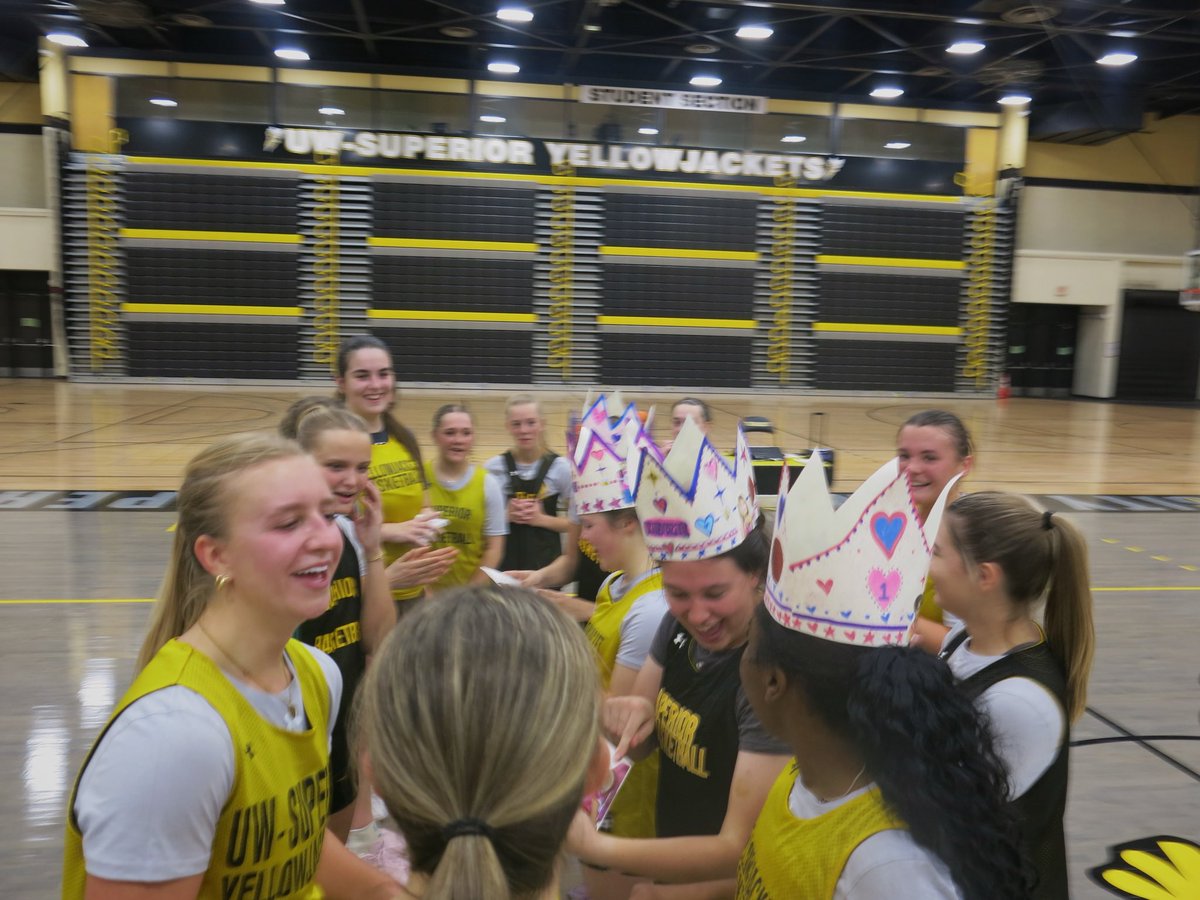UW-Superior Women's Basketball tweet media