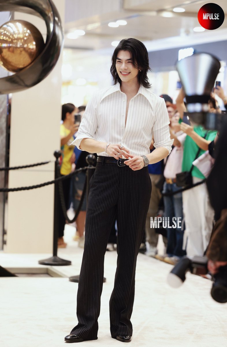 Tall handsome and beautiful 

#MilePhakphum