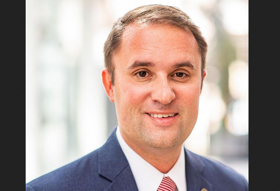 Attorney General Jason Miyares Now Leads Jay Jones by 6% lifenews.com/2025/10/16/att…