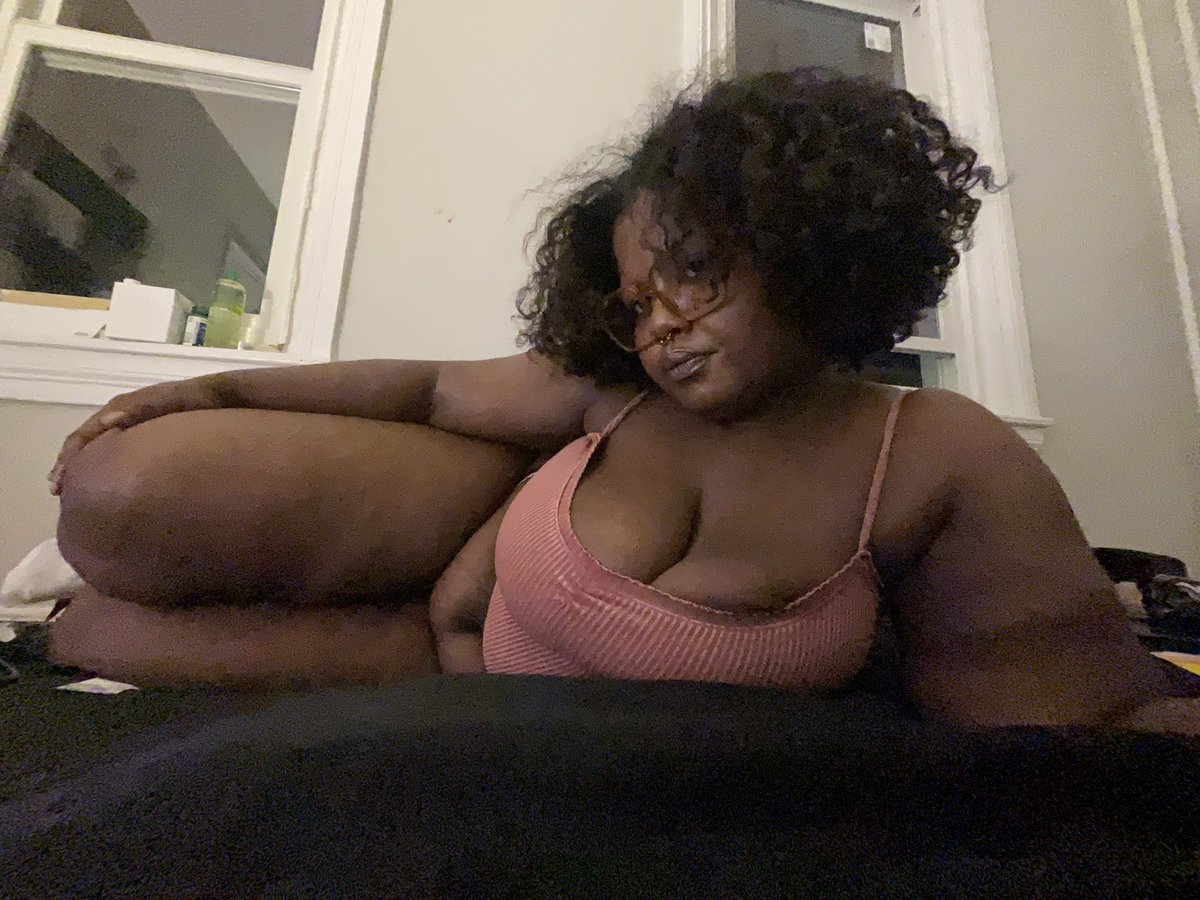 ur hot boywife! tweet media