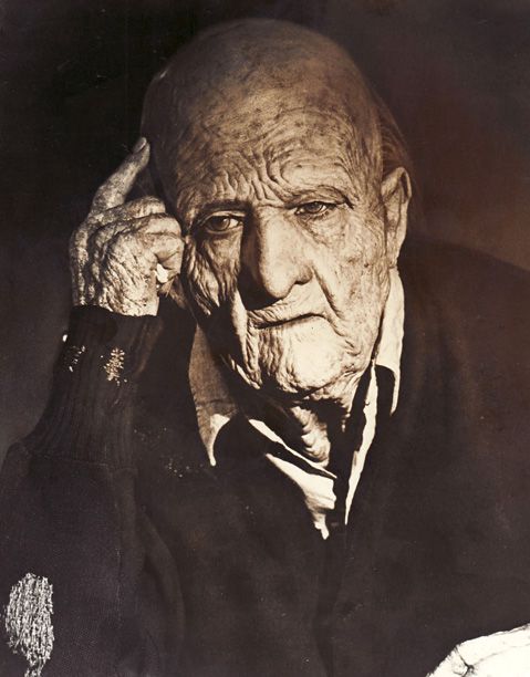 Dustin Hoffman (wearing Dick Smith's magnificent make-up) as the 121-year-old Jack Crabb in Arthur Penn's 1970 revisionist western LITTLE BIG MAN. #fx