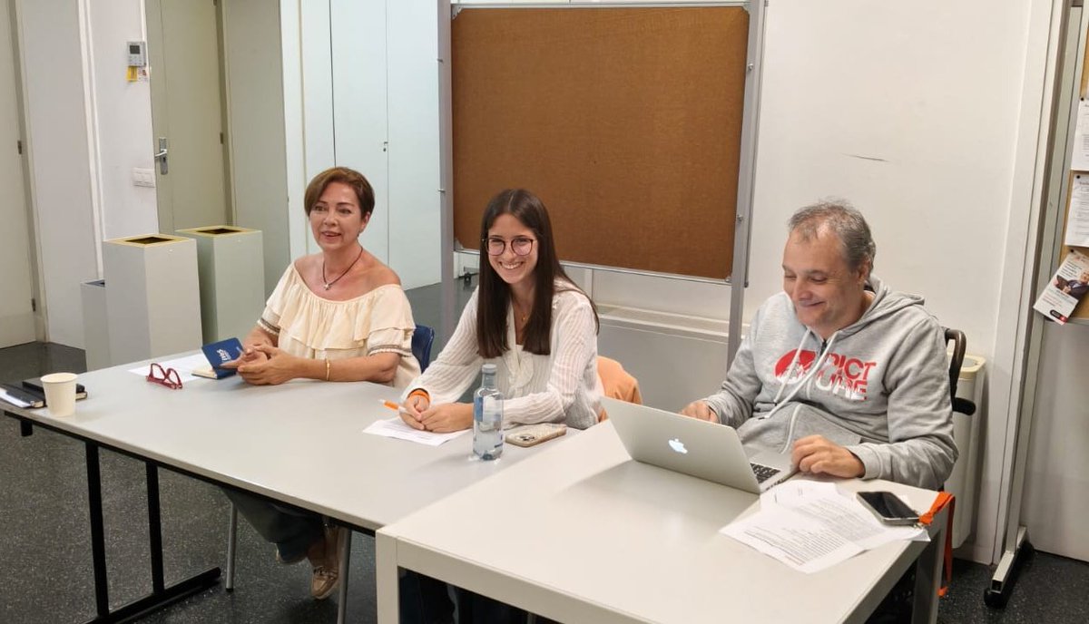 CiutadansBCN's tweet image. Reunión de Cs Bcn trabajando por una Barcelona abierta, libre y de todos.

Nuestro compromiso con la defensa de la libertad, la igualdad y la convivencia sigue más firme que nunca.

Seguimos trabajando con ilusión por una ciudad mejor para todos los barceloneses.
#LoQueImporta