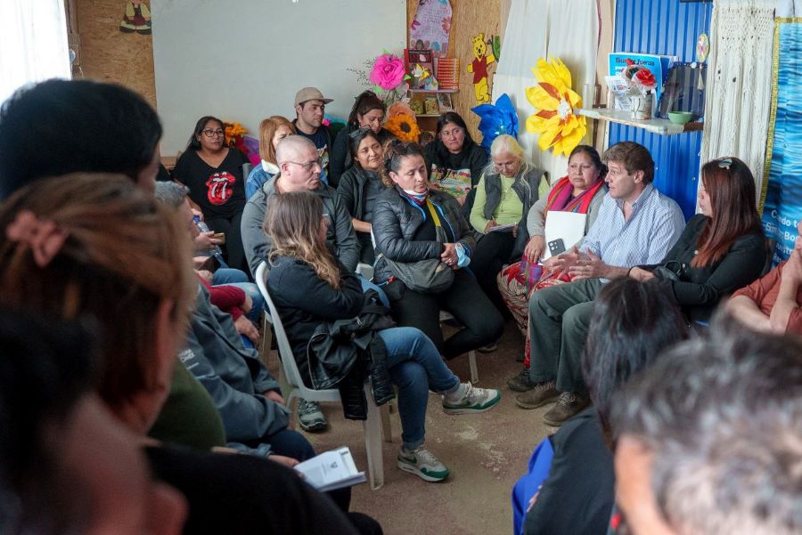 Referentes barriales de Ushuaia se reunieron con <a href="/gustavomelella/">Gustavo Melella</a>  acercando sus demandas informacionestdf.com.ar/contenido/7460…