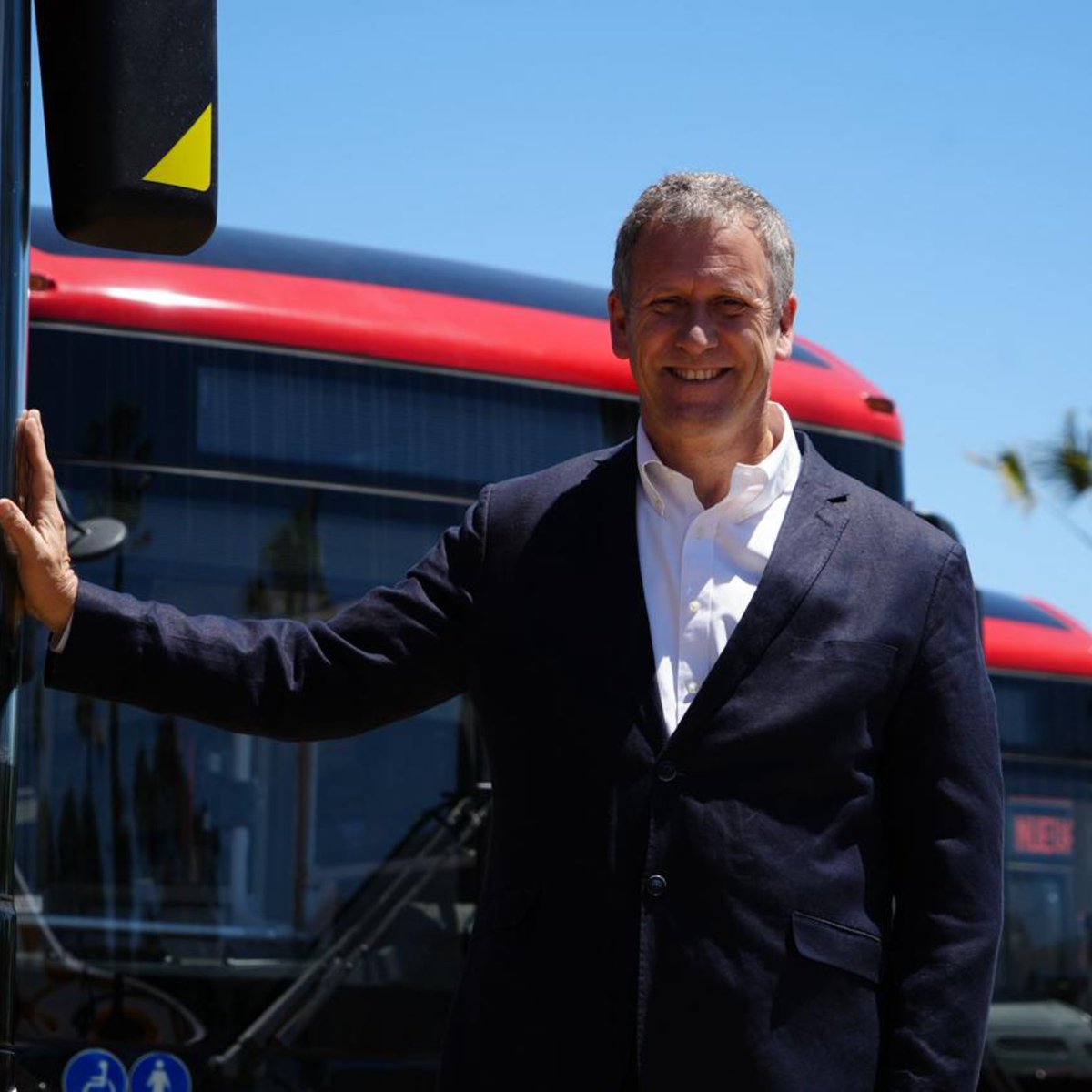 JuanCaMunozA's tweet image. No quiero terminar el día sin hacer una reflexión sobre lo que significó el hito de iniciar la operación de 121 buses eléctricos hoy en Copiapó. La ciudad cuenta ahora con el transporte público mayor más moderno de Chile. ¡Y el único 100% eléctrico en todo Sudamérica!

🧵1/4