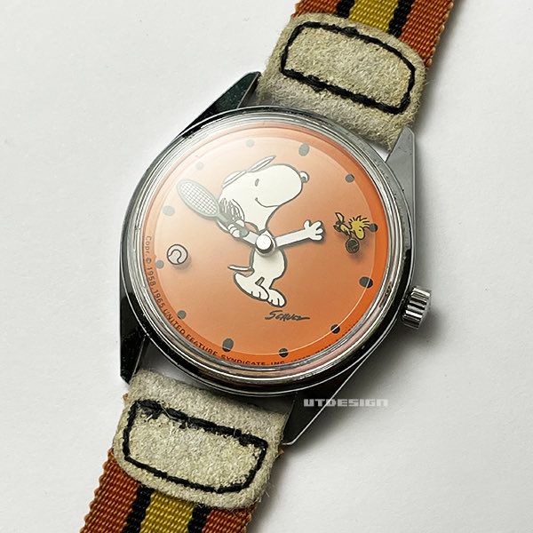 utdesign's tweet image. 私のサイト #utdesign でご紹介してきた腕時計をページの古い順から掲載していくシリーズ その70。シチズンとタイメックスの #スヌーピー 時計。かなり似ててタイメックスの方がビンテージな感じかするけど、どっちが先か、提携してたか等は不明。だけどかわいい。
utdesign.net/citizen-timex-…
#snoopy