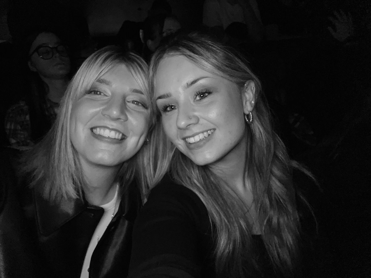 what a night and to experience it with my bestie 🥹🖤

#ThatsShowbizBabyTour