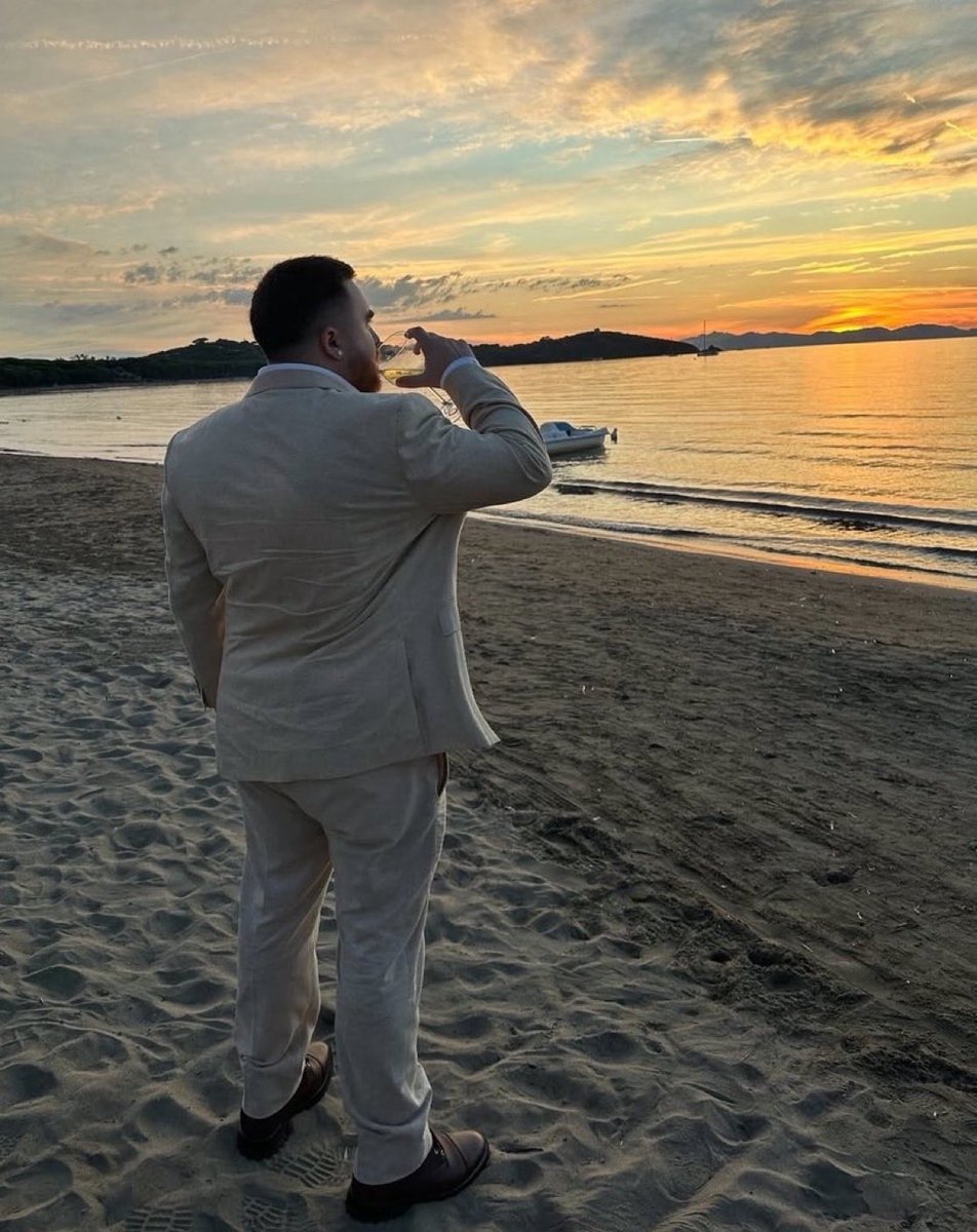 fREQUENCYCS's tweet image. Improved anti-cheat, improved netcode and server quality, improved frame pacing, Tier 2~3 scene cleanup, cl_bob, Cache, and Cobble, manual premier ladder bans.