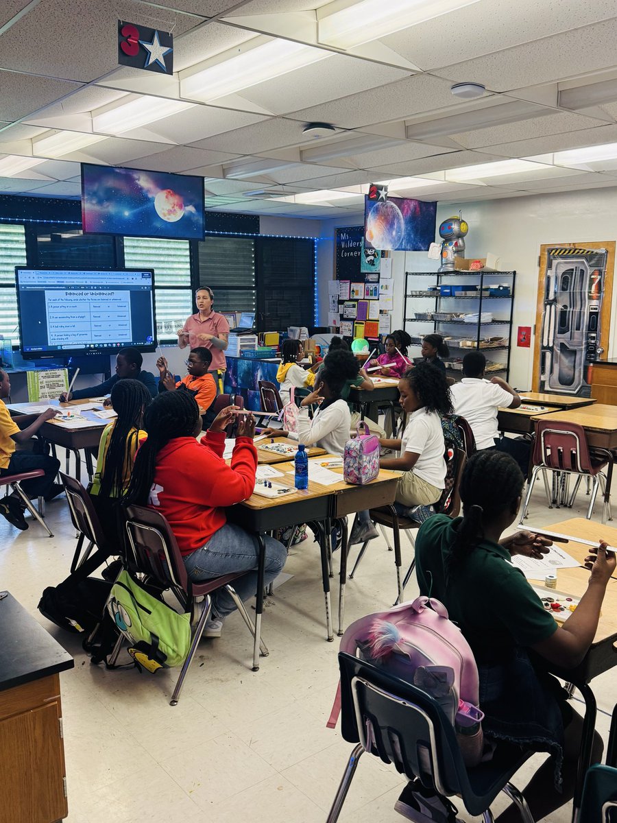 Wonderful visit to <a href="/RPEMuseummagnet/">Royal Palm STEM Museum Magnet School</a>!🌟
<a href="/rumble_marie/">Marie Rumble</a> and her amazing staff are bringing Science and Technology to life, sparking curiosity through coding, AI, and innovation. The future starts here! <a href="/InnovateBroward/">Magnet and Innovative Programs</a>