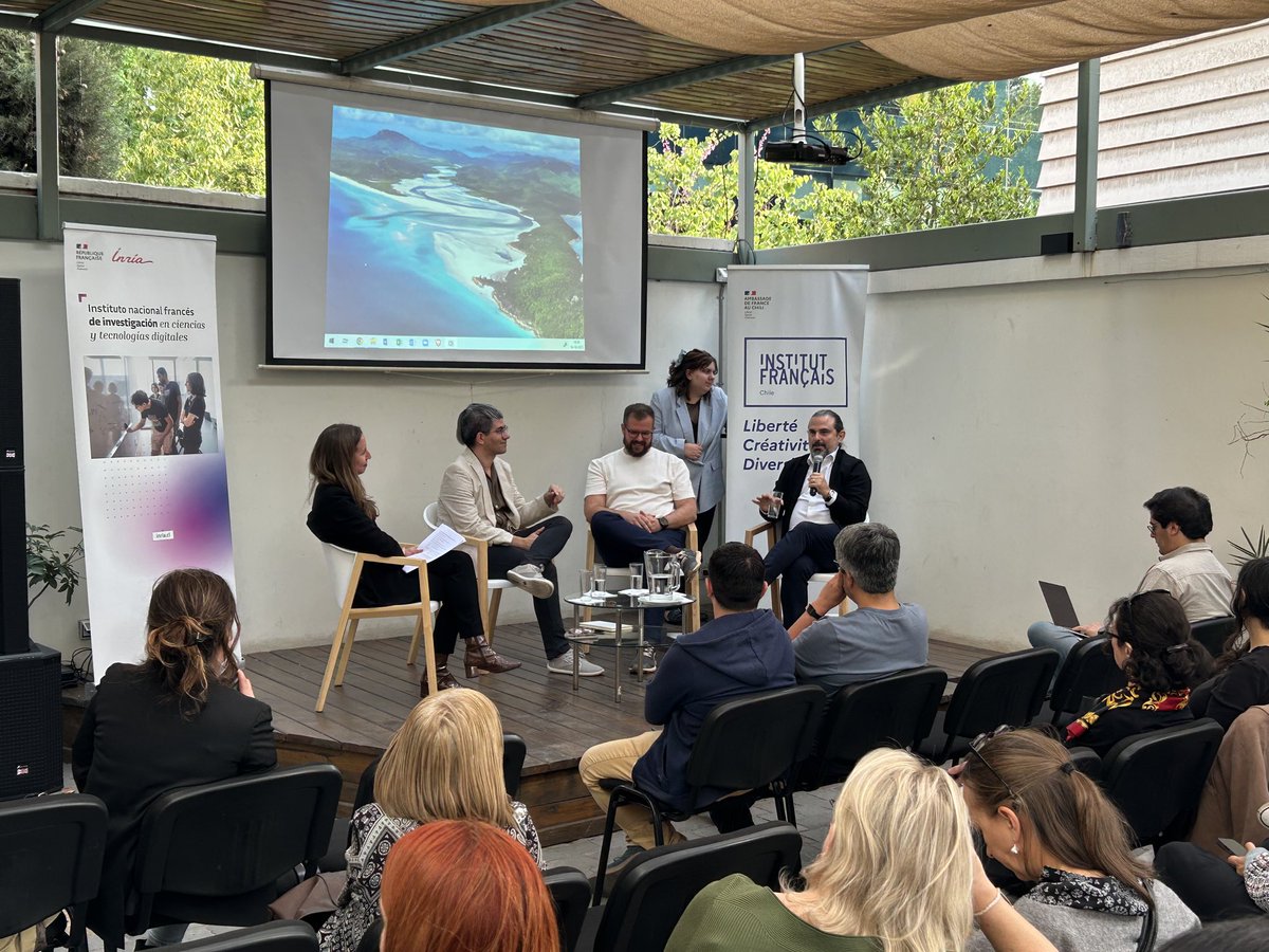 inria_chile's tweet image. 🎉 Ya comenzamos el evento de cierre de la @FeteScience junto al @institutfran con la mesa redonda “IA y riesgos naturales” con @josegalaz_ @CIGIDEN, Luis Martí @Inria_chile y Bernard Potin @PRSismico.