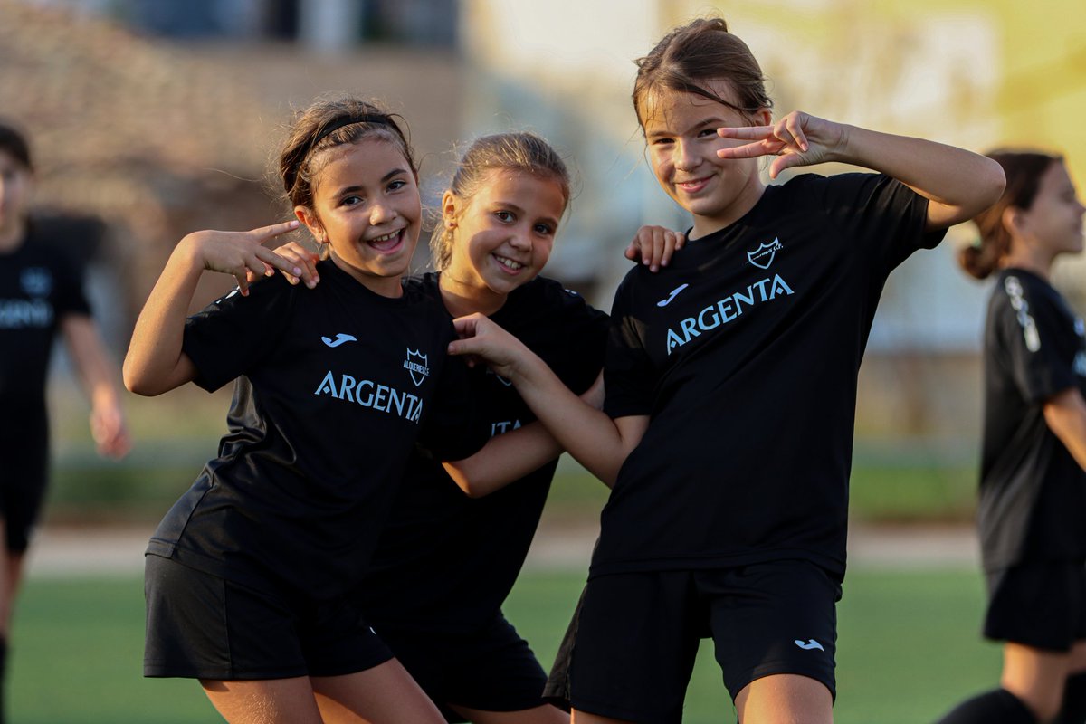 𝗔𝗹𝗲𝗴𝗿𝗶́𝗮 𝘆 𝗺𝘂𝗰𝗵𝗼 𝗳𝘂́𝘁𝗯𝗼𝗹 😜⚽

#alqueriescf #somdelniño #unamaneradevivir #todaunavida