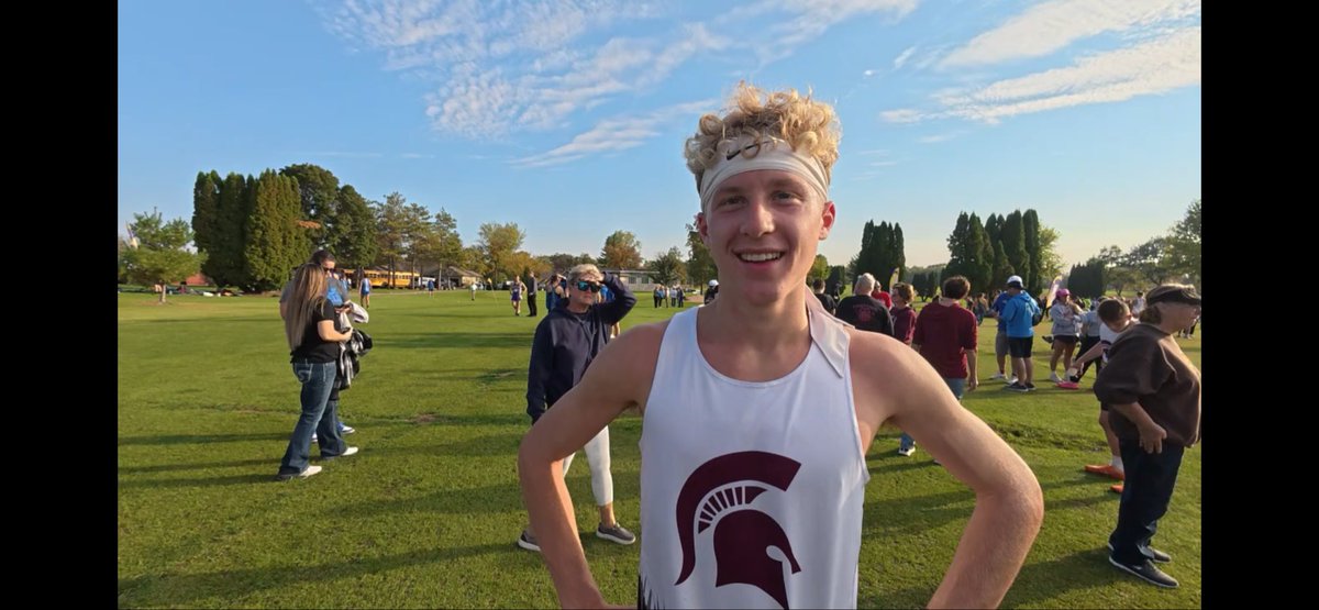 RadioOnTheGo's tweet photo. Grundy Center senior Emerson Vokes goes back to back and wins the NICL championship in 15:41 #iahsxc https://t.co/5cZaCsjlTb