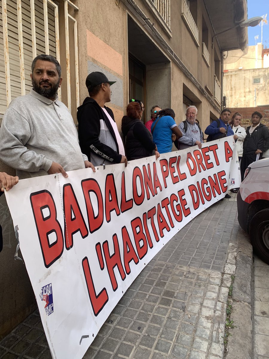 Setmana amb 9 DESNONAMENTS SUSPESOS +1 inesperat q no hem pogut evitar #Badalona Preparant-nos per la dotzena d la propera. Negociant contrarellotge i mobilització solidària ciutadana. L’<a href="/AjBadalona/">Ajuntament de Badalona</a> preparant recursos per atendre els menors q puguin quedar al carrer 🎄BON NADAL