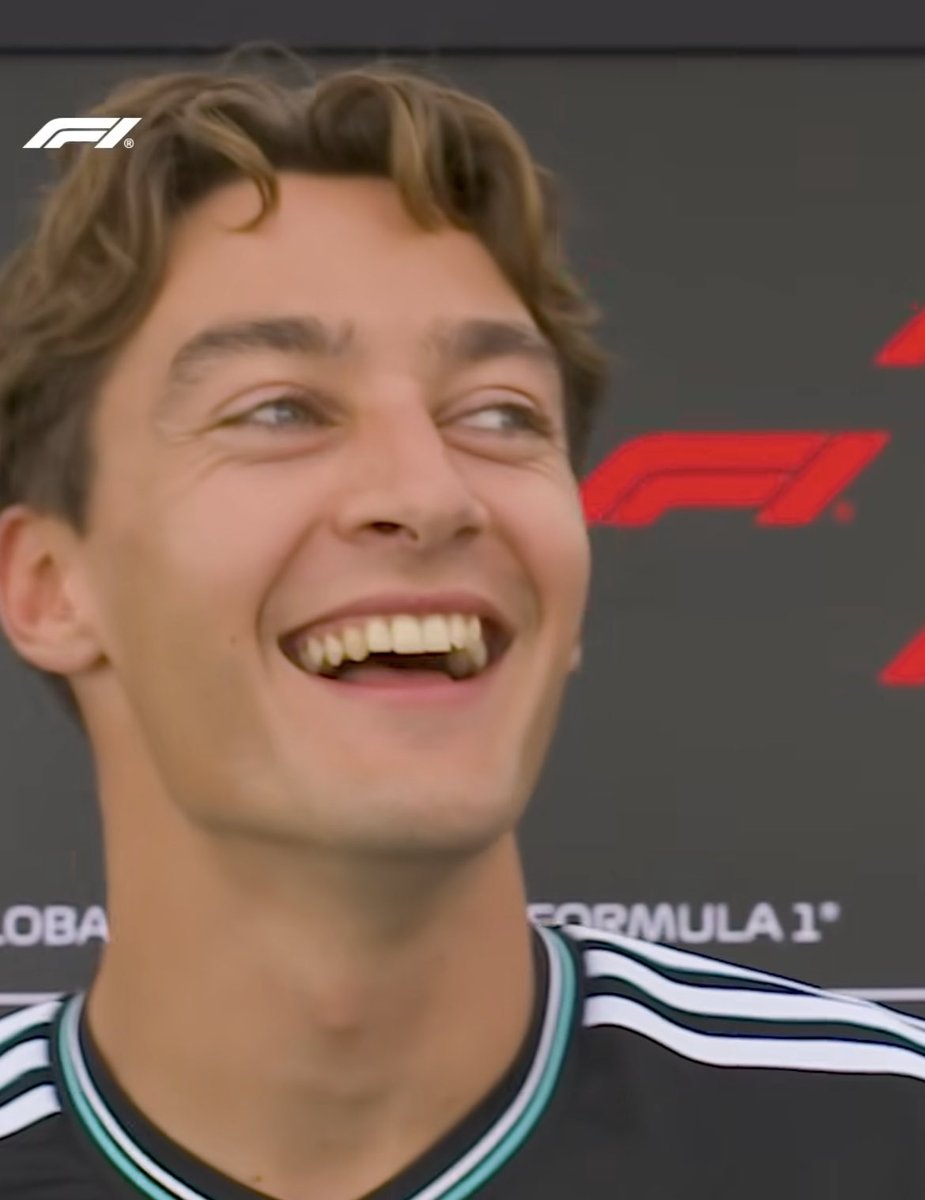 MercedesAMGF1BR's tweet photo. 🚨 | George foi perguntado sobre quão longo é o seu novo contrato:

“Nossa, ele é muito longo, tem 52 páginas.” https://t.co/Jx5NHX5l2D