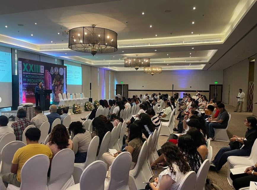 OCV_Tabasco's tweet photo. Se llevó a cabo el Encuentro Académico Regional de Actualización en Pediatría, celebrado del 25 al 27 de septiembre de 2025 en el Hotel Marriott
Evento que reunió a más de 300 profesionales de la salud, quienes compartieron experiencias y actualizaron conocimientos en pediatría👶 https://t.co/TPyp54gUXX
