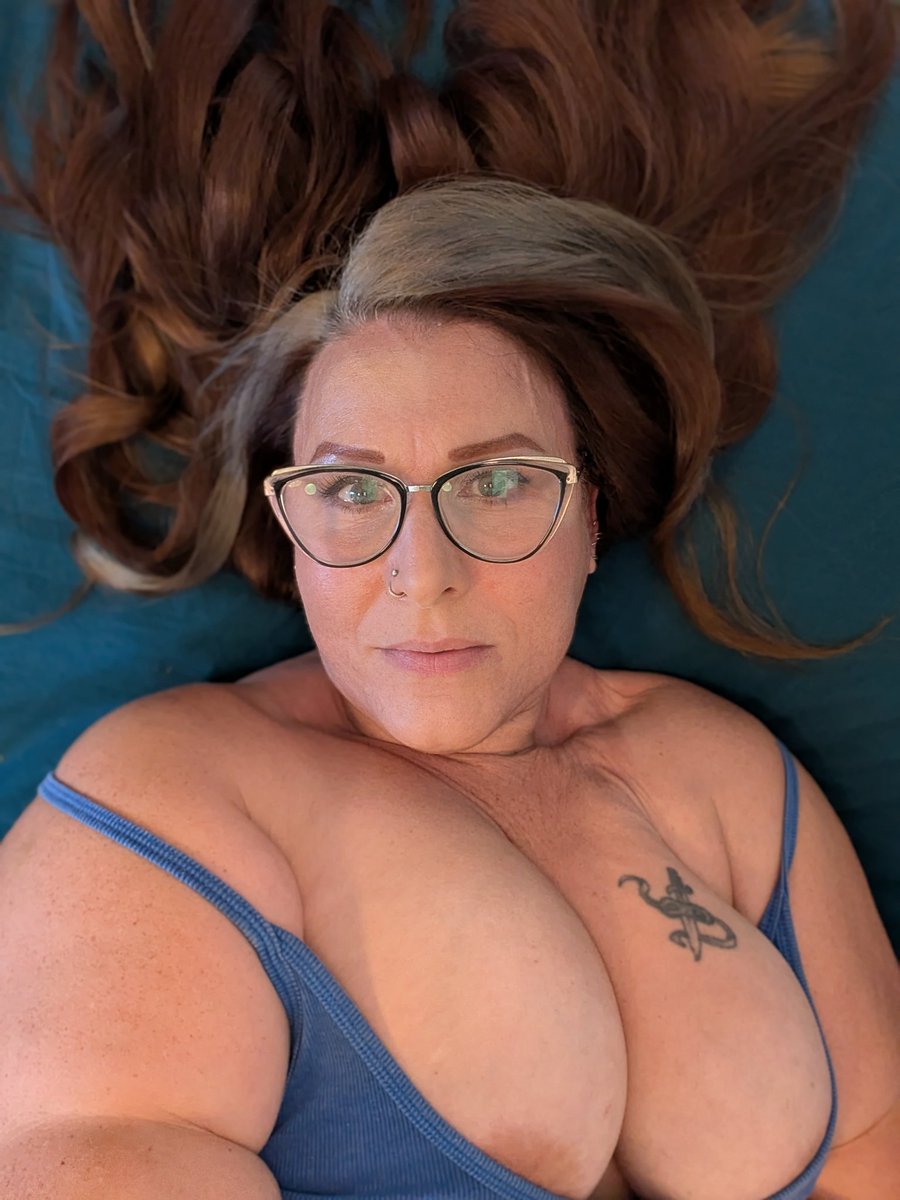 Sjarseneault1's tweet photo. Feelin' myself today...
#ootd #shirtdress #waistcincher #cagesandals #bbw
https://t.co/HFes0qQ8V4 https://t.co/JJdTcPtjvG