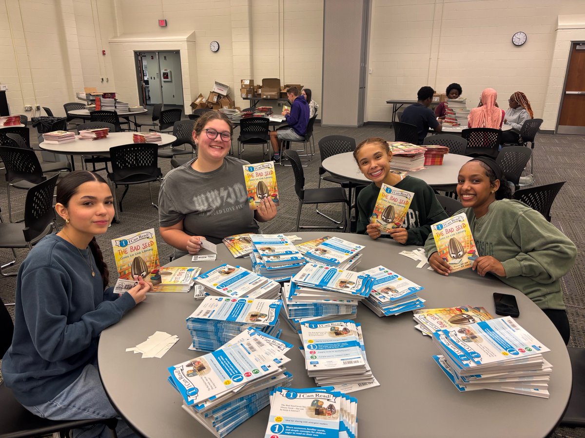 BBurgEdFdn's tweet photo. THANK YOU to all of the INCREDIBLE volunteers who helped put stickers in over 3,500 books for the Real Men Read Program which is presented by LeBlanc Nettles Law and benefits all @Brownsburg_CSC kindergarten students! BEF is proud to fund this early literacy program! #RealMenRead https://t.co/dX123FPQ2y