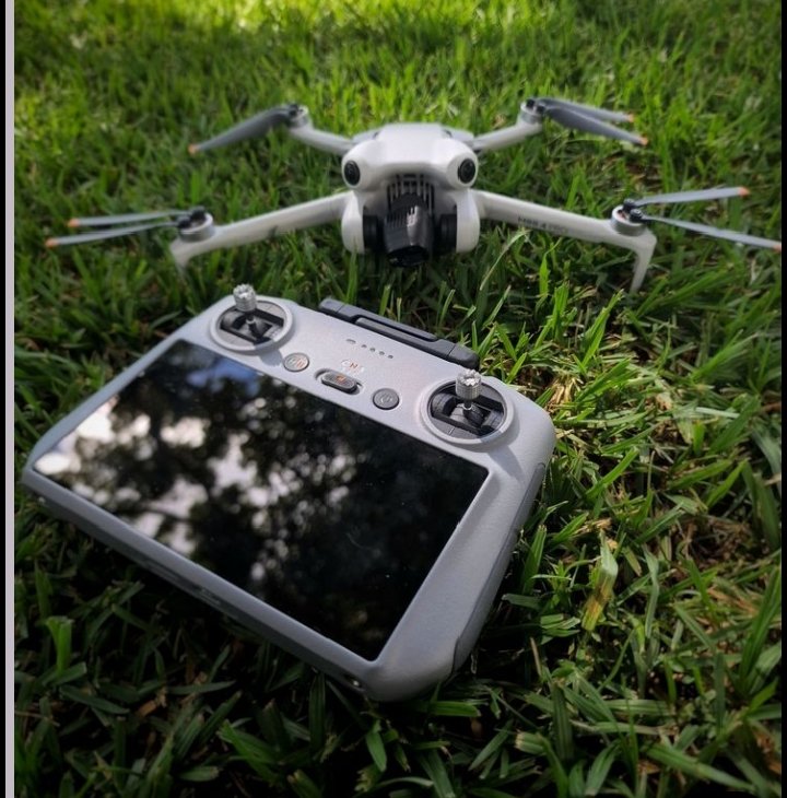 ojo_ajogwu's tweet image. 🚁 Drones are more than flying gadgets — they’re transforming industries, creating jobs, and redefining innovation. Let’s explore the world of drones 👇
#DroneBusiness #AerialTech