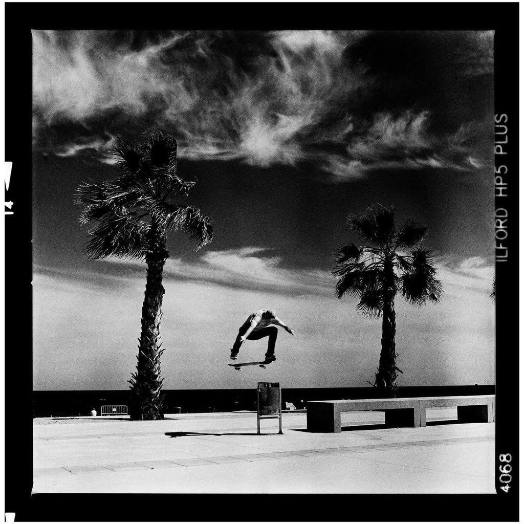 RafaelGonzalez's tweet photo. Max Frion, Switch Heelflip.
Hasselblad 500CM 🎞️ https://t.co/4s0Dcgey1T