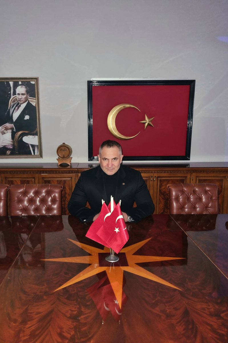 tufangulaltay's tweet image. Sırrı Sakık adlı "oynak" mecliste Atatürke dil uzatacak kadar ileri gitti.
33 erin katilinin kardeşi olan Gregoryan dönmesi bu saatten sonra pişman edilecek,Atatürkden ve Türk milletinden özür dilemezse silinecekler.
Cumhuriyetin kuruluşunda var olan Kürt Türklerinin hangi…