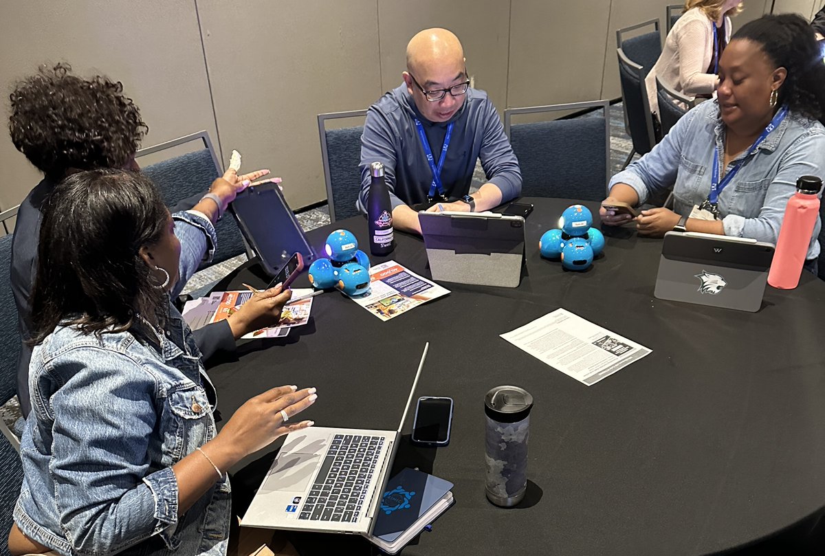 DrCaslerFailing's tweet image. Our 1st Presentation at #NCTMATL25 was a huge success! We had a room full of teachers learning about Dash! @WonderWorkshop - thank you for your support!
#mathisfun
@GeoSouthernCOE