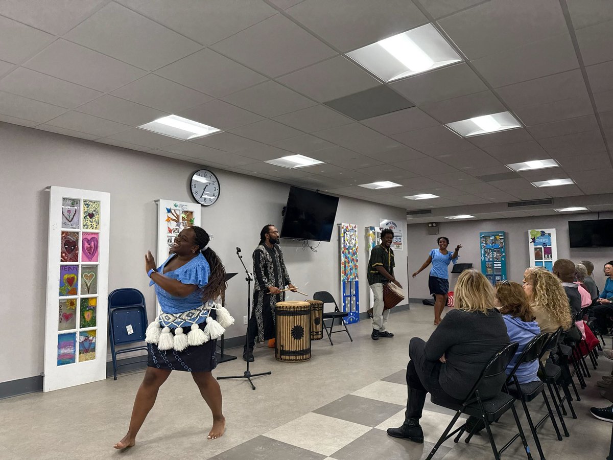 CMLindaLee's tweet image. Happy Senior Appreciation Month! Every October, it is a pleasure to join my colleagues in uplifting older adults in our community! Today, @QueensTheatre showed out strong and partnered with us to provide an afternoon of international cultural performances at @Commonpoint_Qns!
