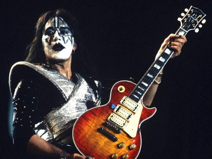 #BREAKING 🚨 KISS Guitarist Ace Frehley is dead at 74. tmz.me/CTteb8V