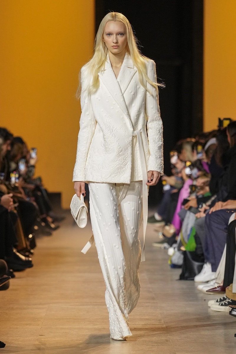 مشاعل النِـمري tweet media