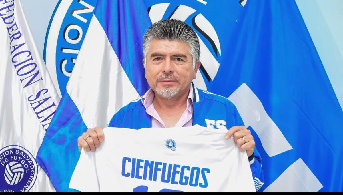 AHORA ….!!!!

Mauricio Cienfuegos con <a href="/JorgeRamos_SB/">Jorge Ramos y su Banda</a> para analizar todo lo que pasa en #Concacaf  <a href="/TudnRadio/">TUDNRadio</a>