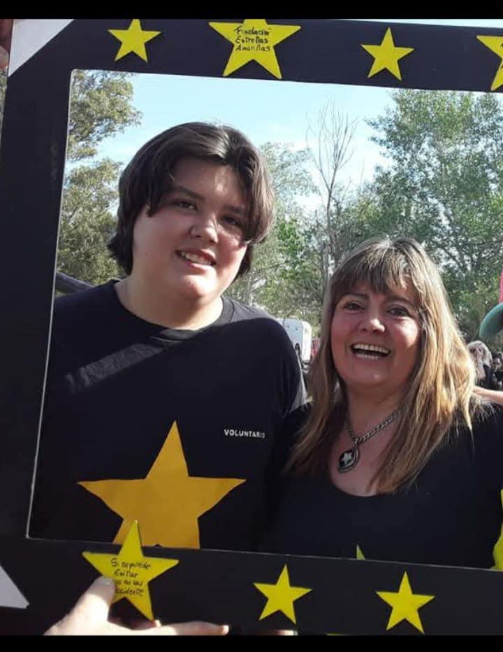 Hoy es el cumple de nuestra presidenta Silvia González nuestra guerrera más grande ante toda la adversidad, nuestro pilar más fuerte, te queremos desear lo mejor para este día, te mereces lo mejor del mundo y el universo lo sabe, Gracias por estar en todos lados con tanta fuerza