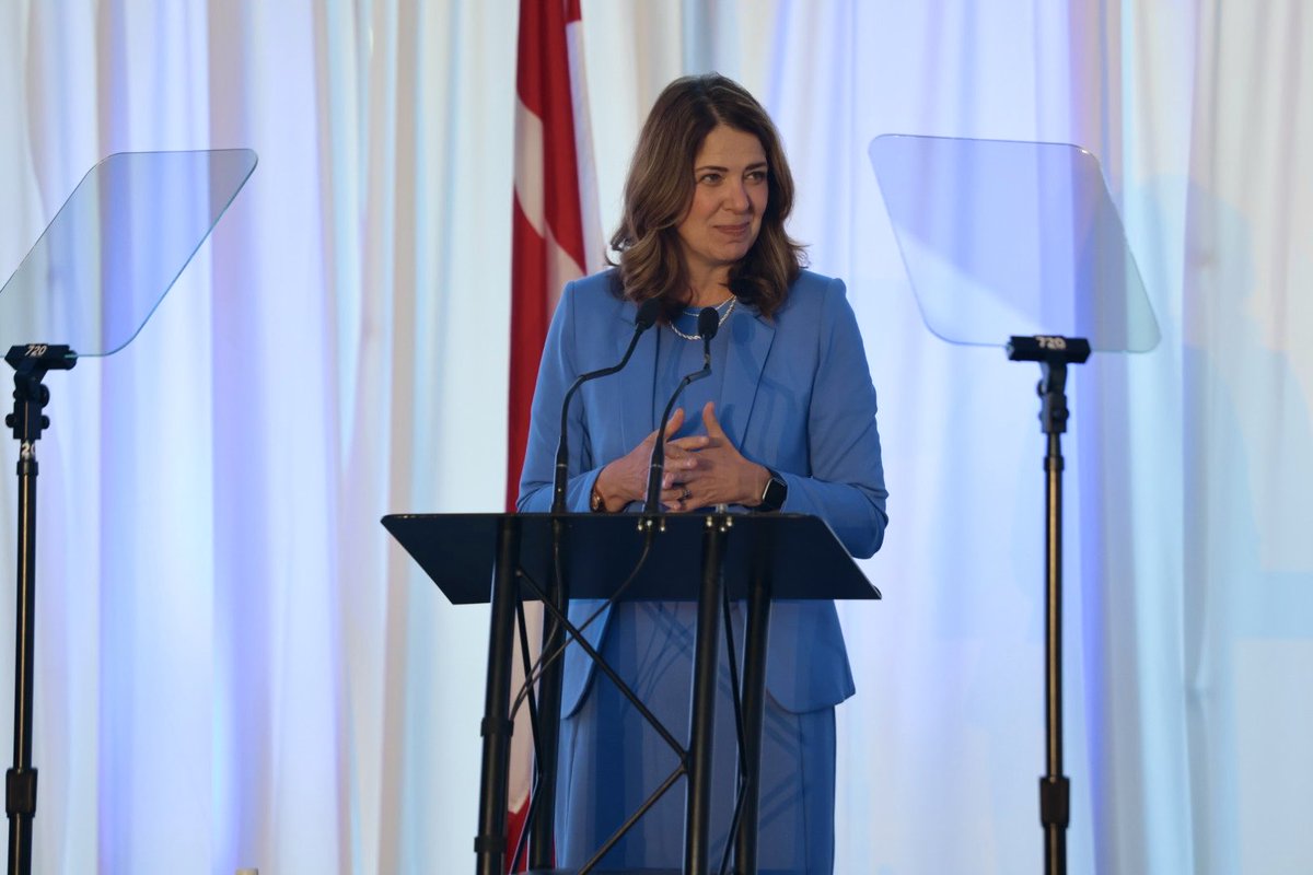 Danielle Smith tweet media