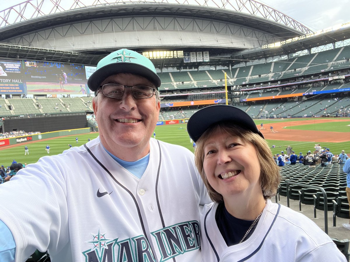 cantergrovegal's tweet image. YEA, BABY! We’re here to see some #chaosball at @TMobilePark !
My Ace is on the bump, the MVP is his battery mate. Now let’s go get this W!

#TridentsUp #goms
@IrwinMat