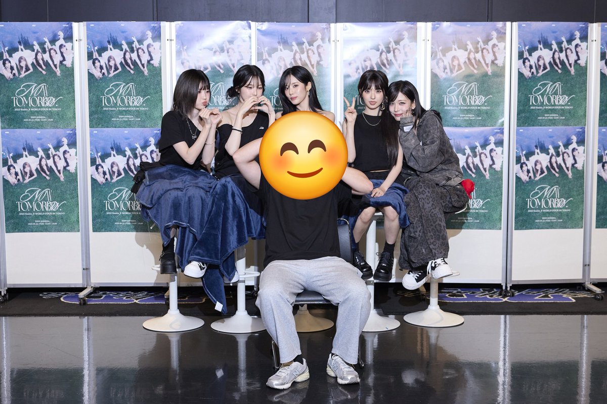 죽여도 여한이 없는
5대1 폴라로이드 버킷리스트 완료😚
#프로미스나인 #송하영 #박지원 #이채영 #이나경 #백지헌 #일본콘서트