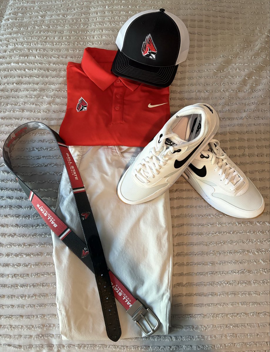 Line-up &amp; fits for Dayton! ⚫️⚪️🔴

1 Luke Johnston, Fr.
2 Cameron Young, Jr.
3 Carter Smith, Sr.
4 Samuel Harris, Fr.
5 Avery Mahoney, Jr.

Individuals - Happy Gilmore, Brody Sorrell, Gavin Hare, Aidan Gutierrez