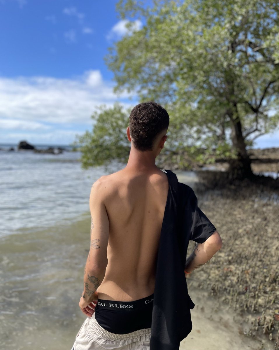 JairamBarreto's tweet photo. PRAIA, sol e MAR🌊 https://t.co/R9GLwD5xag