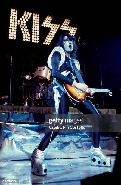 fashion7thave's tweet image. Rip Ace Frehley of KISS 🌹🗽🎸🚀✨ #AceFrehley #SpaceAce