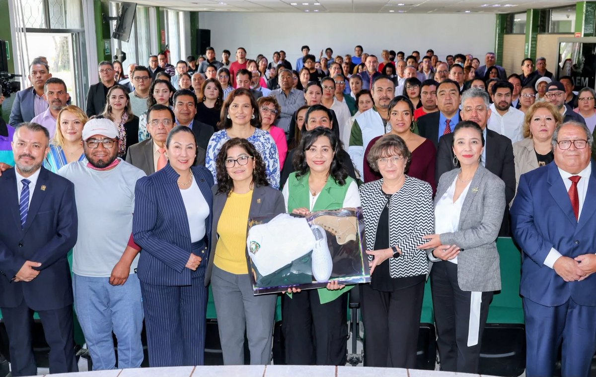Realizamos la entrega simbólica de implementos de trabajo a agremiados a la Federación de Asociaciones Autónomas de Personal Académico FAAPA UAEM en el Plantel Dr. Pablo González Casanova de la Escuela Preparatoria, en Tenancingo, y en el Centro Universitario Valle de Chalco.