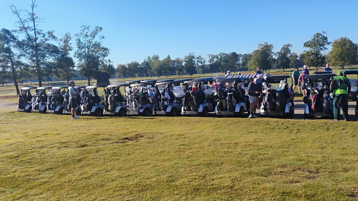 JacksonAirports's tweet image. ⛳ JMAA was proud to participate in the CMPDD Drive Away Hunger for Seniors Golf Tournament at The Refuge Golf Course! Supporting our community and helping neighbors in need — one swing at a time! 💙 #JMAACares #CommunityStrong #FlyJAN #DriveAwayHunger #HKS