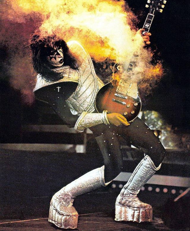 obemetal's tweet photo. Another bad news that I never wanted to hear... we'll never forget you... R.I.P. Ace... 🤘 ... #AceFrehley #KISS...!!! https://t.co/Y2sJUgCXsM